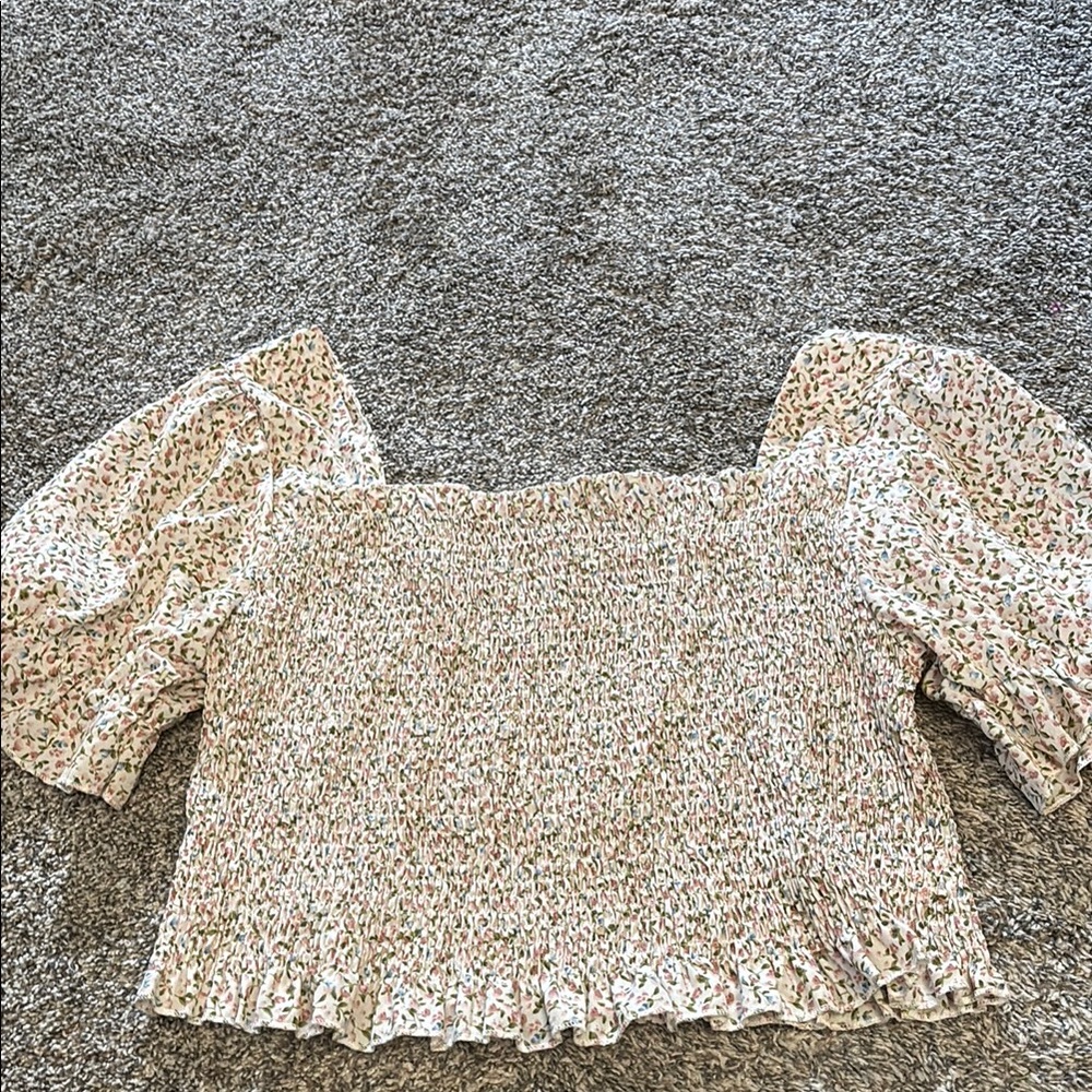Floral Puff Sleeve Smocked Top
